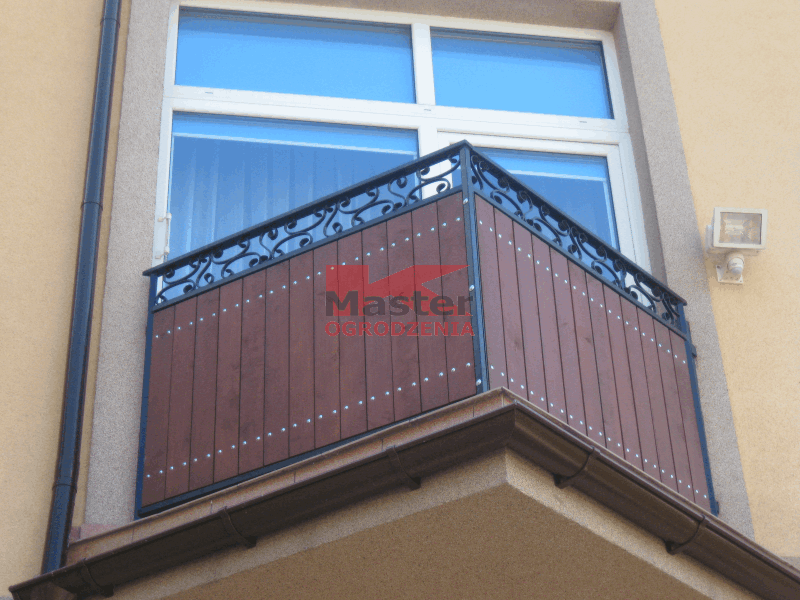 balustrada balkonowa metalowo-drewniana wrocław kuta ozdobna