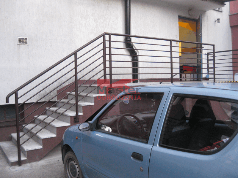 balustrada schodowa wrocław barierka pozioma z rury metalowa