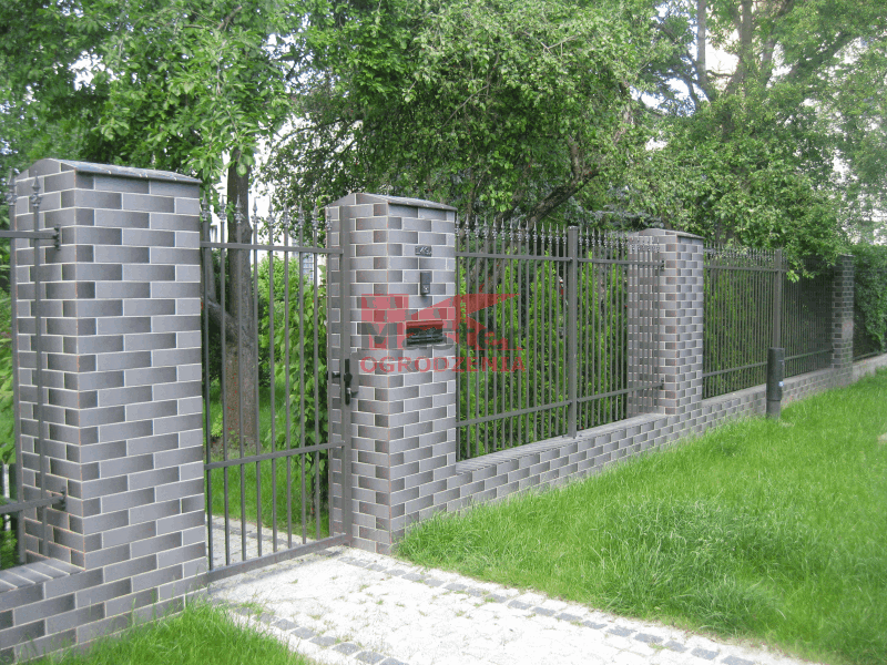 ogrodzenie kute metalowe z grotami stylowe wrocław 