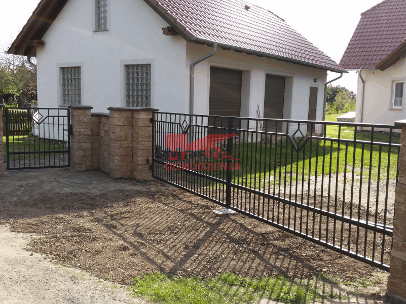 ogrodzenie metalowe proste nowoczesne murowane brama wrocław