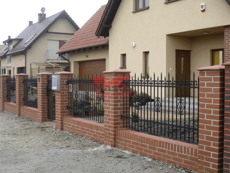 ogrodzenie kute metalowe ozdobne stylowe klinkierowe murowane wrocław